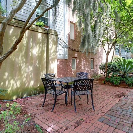 Romancing The Jones Savannah Extérieur photo