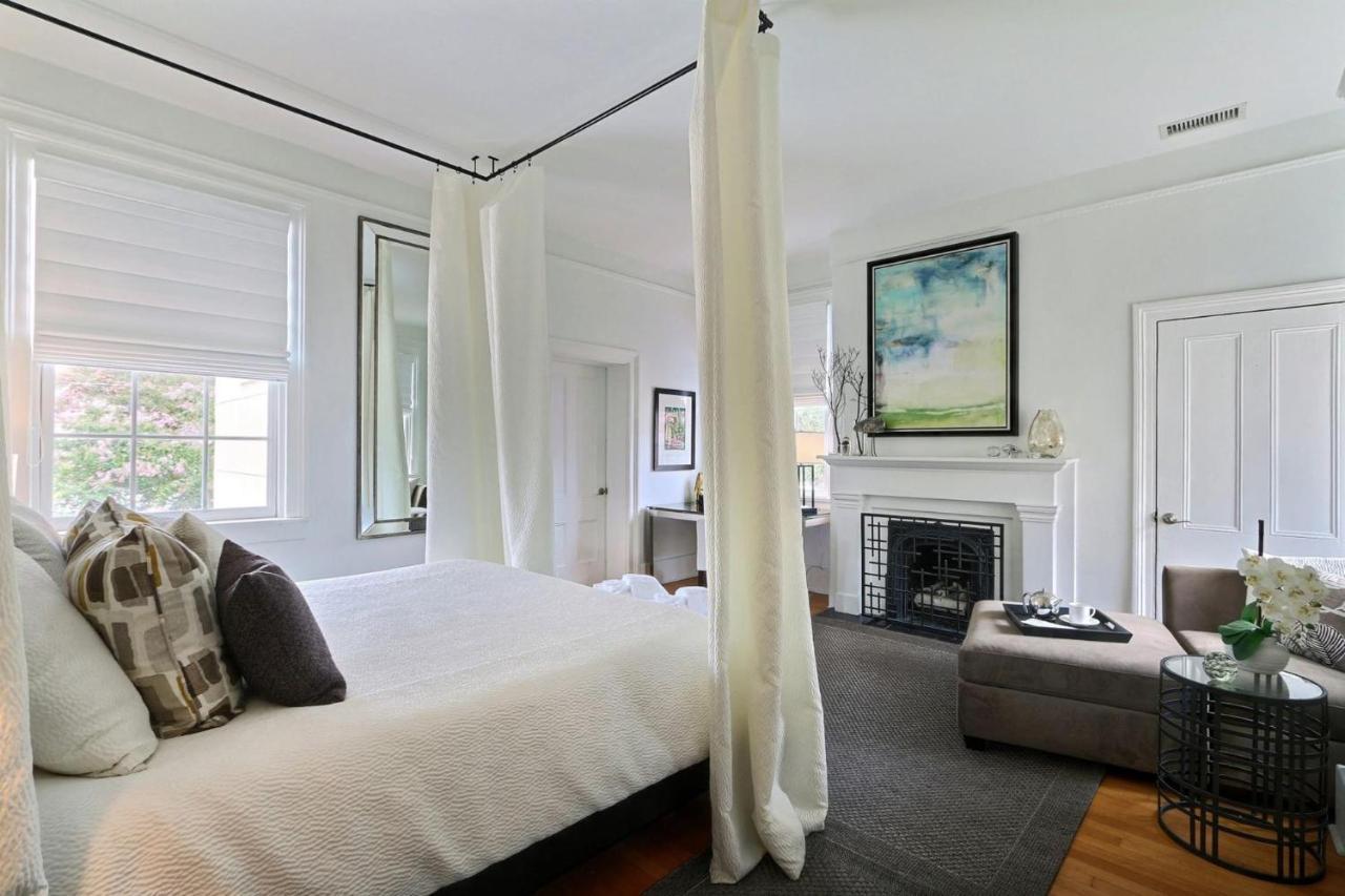 Romancing The Jones Savannah Extérieur photo