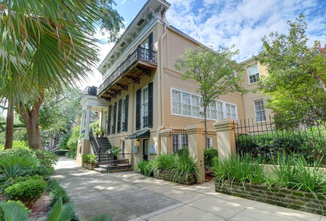 Romancing The Jones Savannah Extérieur photo